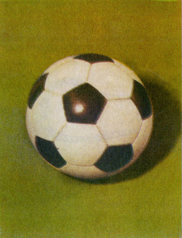 Основной мотив узора многих футбольных мячей состоит из пятиугольника, окруженного пятью шестиугольниками